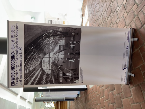 Ausstellung 'Einweisungsgrund: Herumtreiberei' im Rostocker Rathaus Ausstellung 'Einweisungsgrund: Herumtreiberei' im Rostocker Rathaus