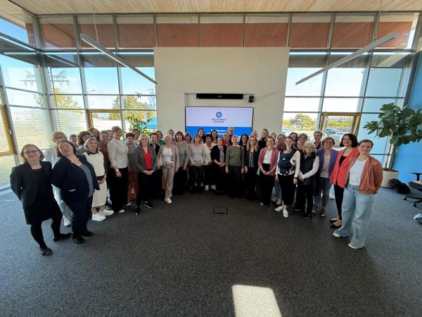 Gruppenfoto Teilnehmerinnen Frauenpolitisches Frühstückstreffen Gruppenfoto Teilnehmerinnen Frauenpolitisches Frühstückstreffen