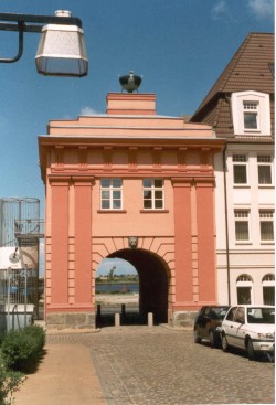 Mönchentor, klassizistisches Stadttor Mönchentor, klassizistisches Stadttor