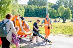Die Stadtentsorgung stellt den Stadtmüllsauger vor. Die Stadtentsorgung stellt den Stadtmüllsauger vor.