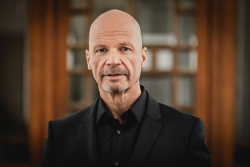 Dr. Chris von Wrycz Rekowski, Erster Stellvertreter der Oberbürgermeisterin, Senator für Finanzen, Digitalisierung und Ordnung