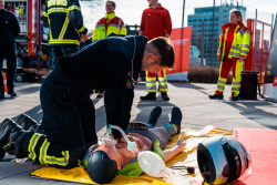 Übung einer Reanimation (Bild: Marcel Knaak)