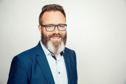 Oberbürgermeister Claus Ruhe Madsen (26)