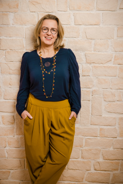 Dr. Ute Fischer-Gäde, Senatorin für Stadtplanung, Bau, Klimaschutz und Mobilität Dr. Ute Fischer-Gäde, Senatorin für Stadtplanung, Bau, Klimaschutz und Mobilität