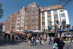 Hansestadt Rostock, Universitätsplatz mit Fünfgiebelhaus