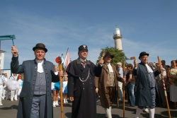 Warnemünder Woche an Land