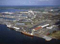 Blick auf den Überseehafen
