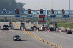 Mautstation vorm Rostocker Warnowtunnel