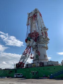 Kran an Bord der "Orion" nach dem Unfall.