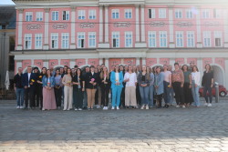 Die Hanse- und Universitätsstadt Rostock begrüßt die neuen Auszubildenden und Studierenden.