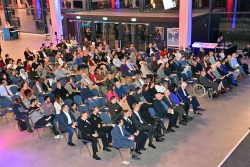 Einbürgerungsempfang am 1. Februar 2024 in der StadtHalle Rostock.