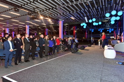 Einbürgerungsempfang am 1. Februar 2024 in der StadtHalle Rostock.