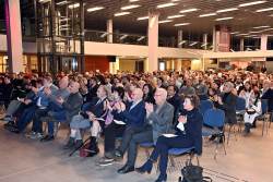 Empfang für die Neubürgerinnen und Neubürger am 2. Februar 2023 in der StadtHalle Rostock. Unter den Gästen auch ehemalige Oberbürgermeister. Empfang für die Neubürgerinnen und Neubürger am 2. Februar 2023 in der StadtHalle Rostock. Unter den Gästen auch ehemalige Oberbürgermeister.