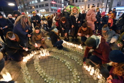 "Ein Licht für jede Frau" (Foto 12) "Ein Licht für jede Frau" (Foto 12)