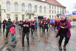 One Billion Rising auf den Rostocker Universitätsplatz (Foto 26) One Billion Rising auf den Rostocker Universitätsplatz (Foto 26)