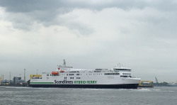 Hybridfähre Berlin im Überseehafen Rostock Hybridfähre Berlin im Überseehafen Rostock