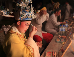 Hainan Opera, vor dem Auftritt
