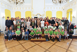 Gruppenfoto Berwerberinnen und Berwerber für den Umweltpreis 2024