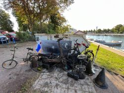 Überhaupt: Fahrräder am Alten Strom...